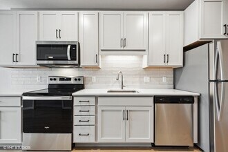 Interior Photo - Lago Apartments