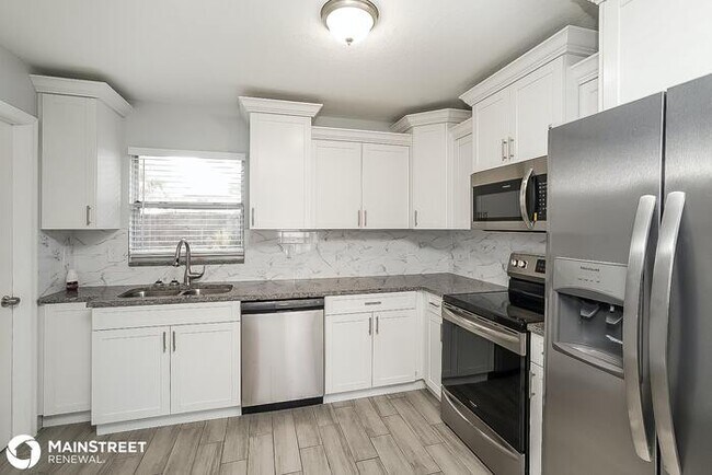 Foto del edificio - 12038 134th Pl, Largo, FL 33778