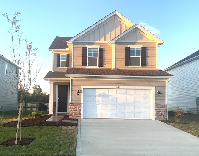 Building Photo - 9151 Henley Ave