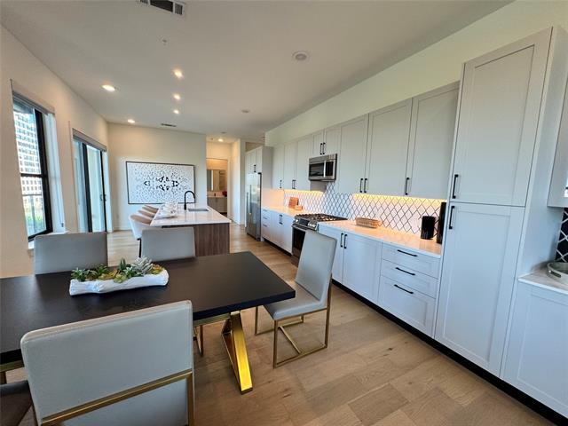 Foto principal - 2620 Maple Ave
