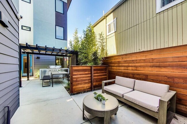 Building Photo - ArtHaus Northgate - Luxury Studio Apartments