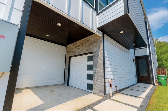 Building Photo - 8131 St Louis St