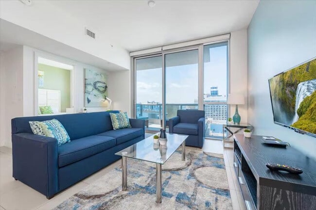 Building Photo - 6551 Collins Ave