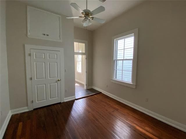 Building Photo - 4040 Banks St