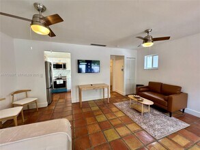 Building Photo - 2918 Bird Ave