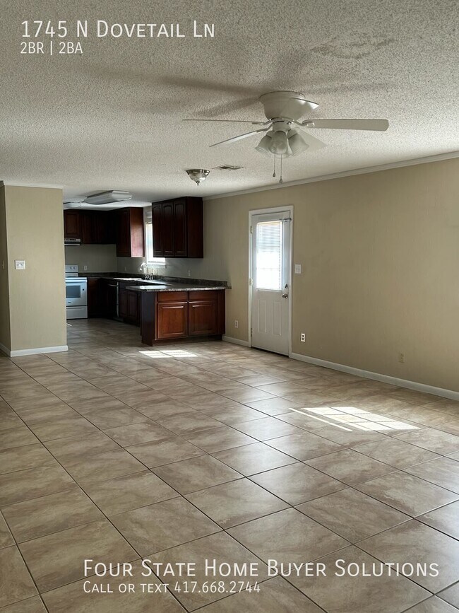 Foto del edificio - 1745 N Dovetail Ln