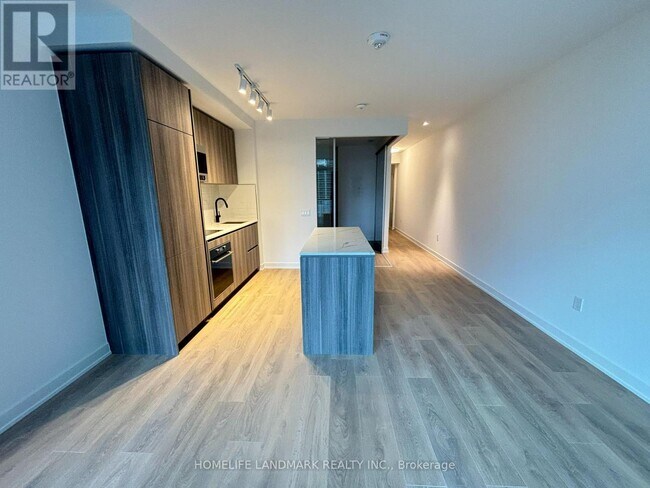 Photo du bâtiment - 117 Broadway Ave