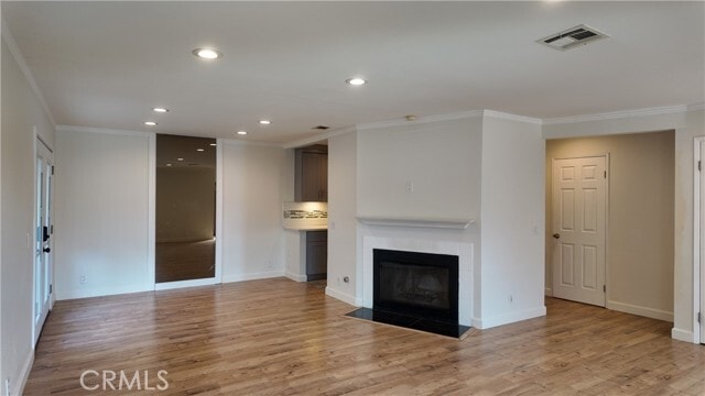 Building Photo - 700 Golden Springs Dr