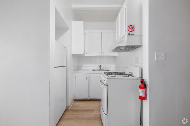 Estudio - 300 pies cuadrados - Cocina - 919 S. Manhattan Pl