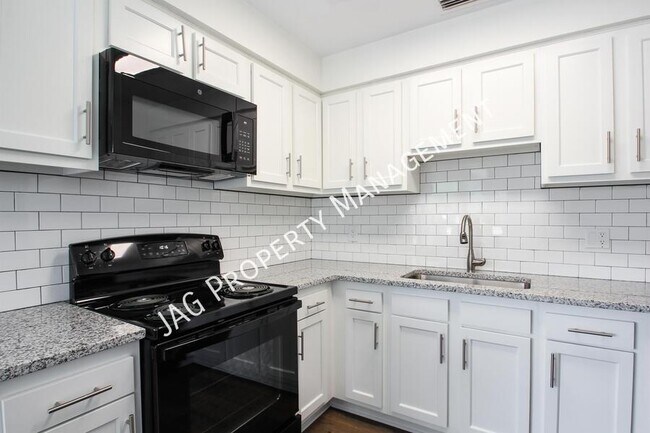 Building Photo - 1426 Berrier St