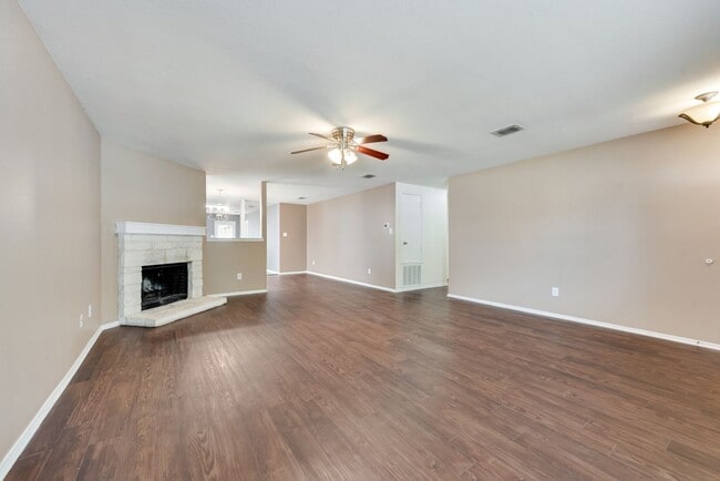 Building Photo - Charming & Spacious 3 Bedroom In North Keller