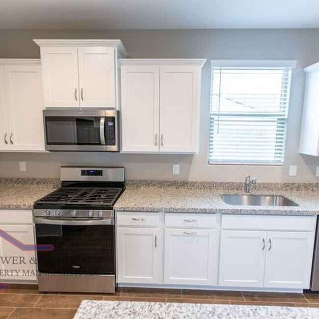 Building Photo - 10978 W Melvin St - 3 BR, 2 BA -