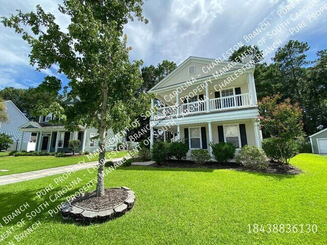 Building Photo - Gorgeous 3bed/3bth with screen porch/balco...