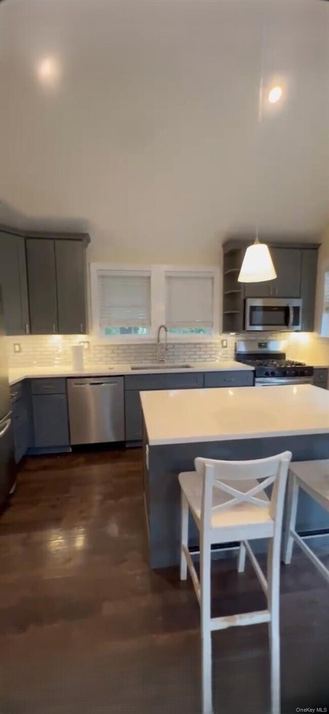 Foto del edificio - 1144 Peekskill Hollow Rd