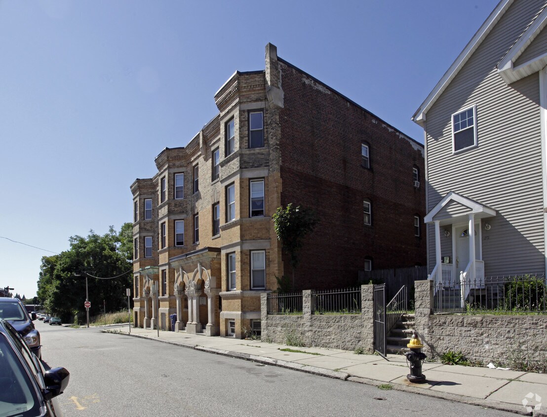 Building Photo - 37-41 Forest St