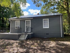 Building Photo - 2408 E Lexington Ave