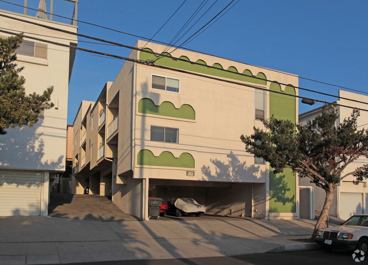 Building Photo - Lord Carlton Apartments