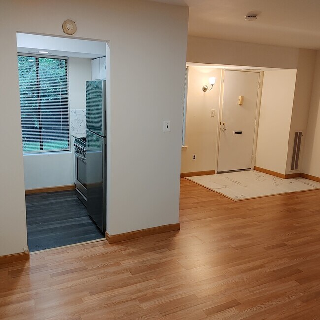 Foto del edificio - 23 Fargo Ct