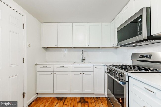 Building Photo - 431 Central Ave