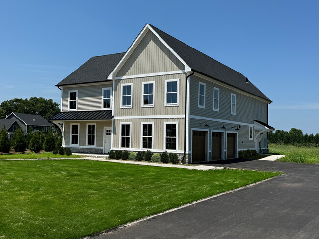 Building Photo - Farmview Estates