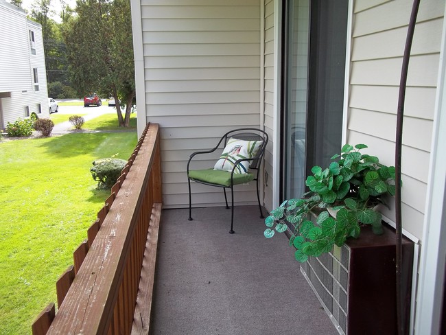 Balcony - Windsor Mews Apartments