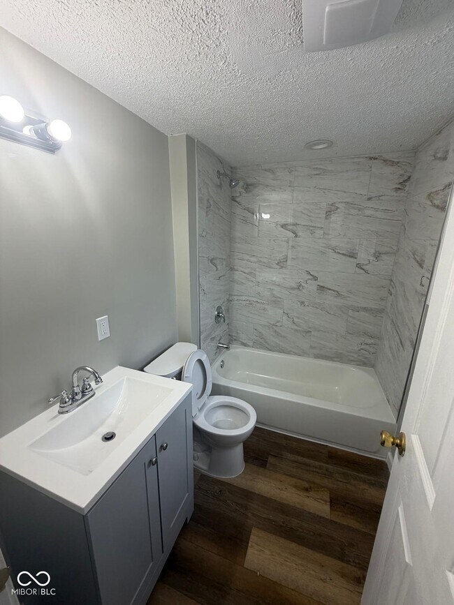 Building Photo - 3037 Meredith Ave