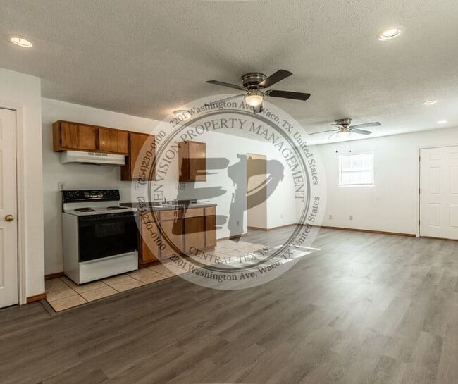 Building Photo - 140 County Rd 1604