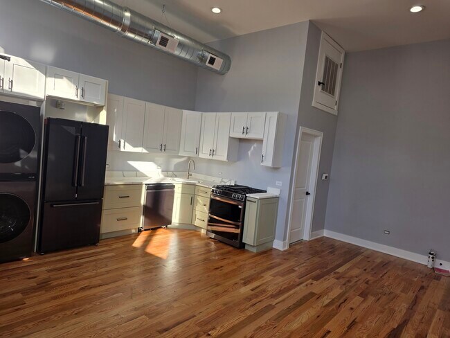 Foto del edificio - 831 S Western Ave