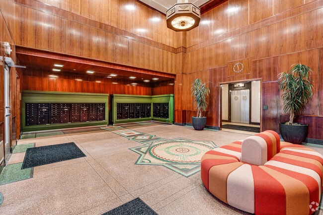 Interior Photo - Amber Union