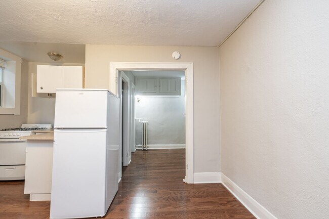 Photo du bâtiment - 28 Balmoral Ave.