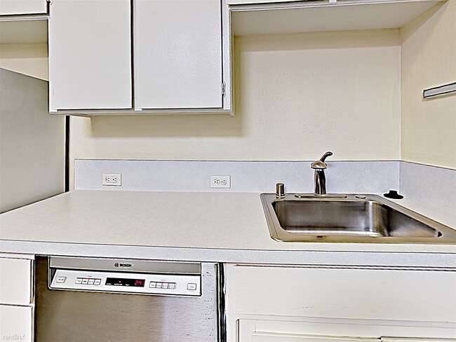 Foto del edificio - 2 br, 1 bath House - 18 Lexington St