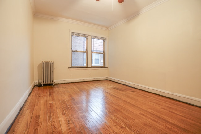 Foto del edificio - 7667 N Sheridan Rd