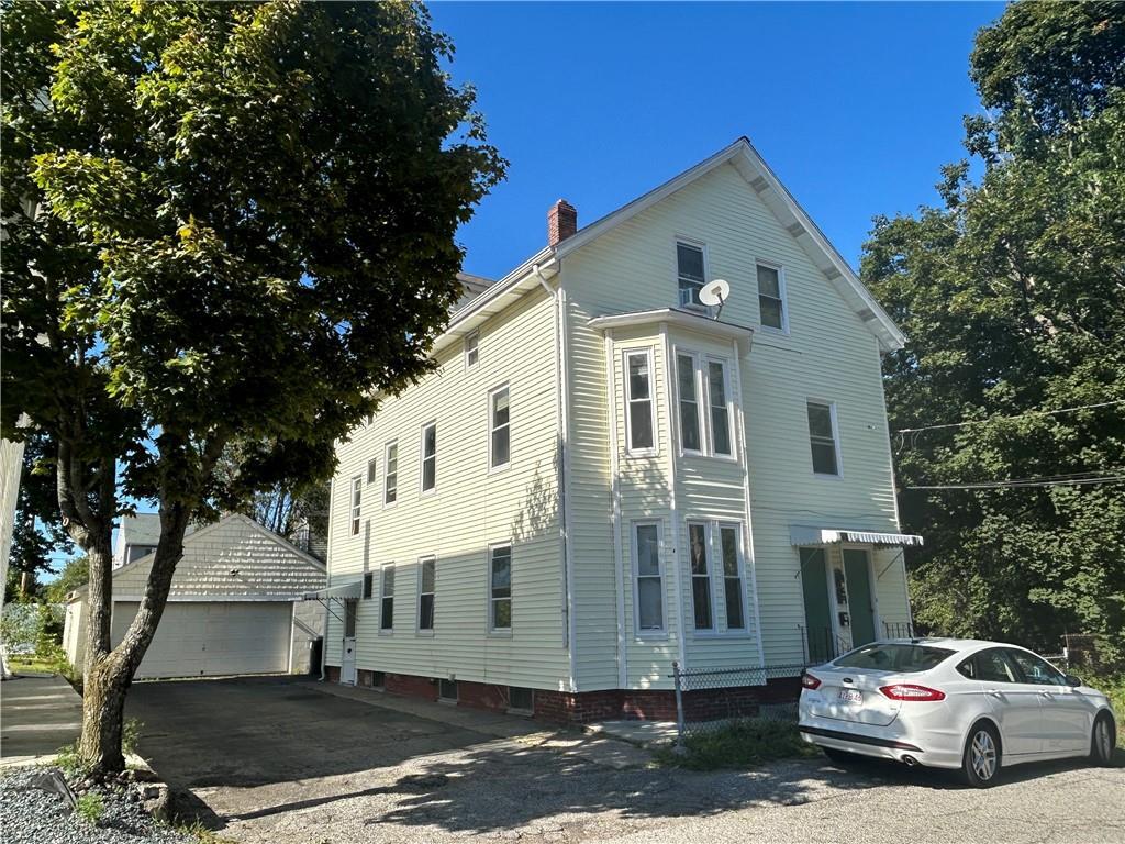 Foto principal - 12 Sanford Ave