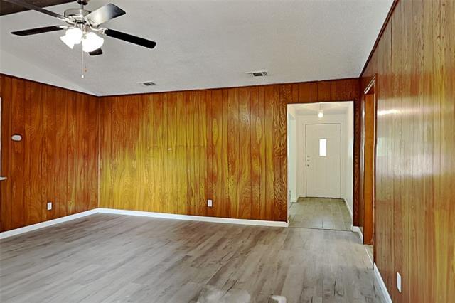 Building Photo - 7624 Oak Garden Trail