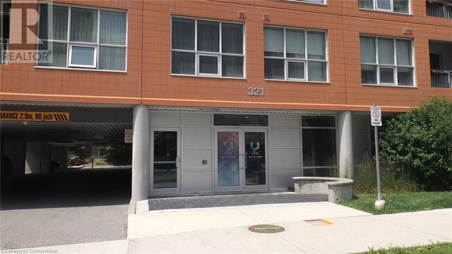 Building Photo - 321 Spruce St