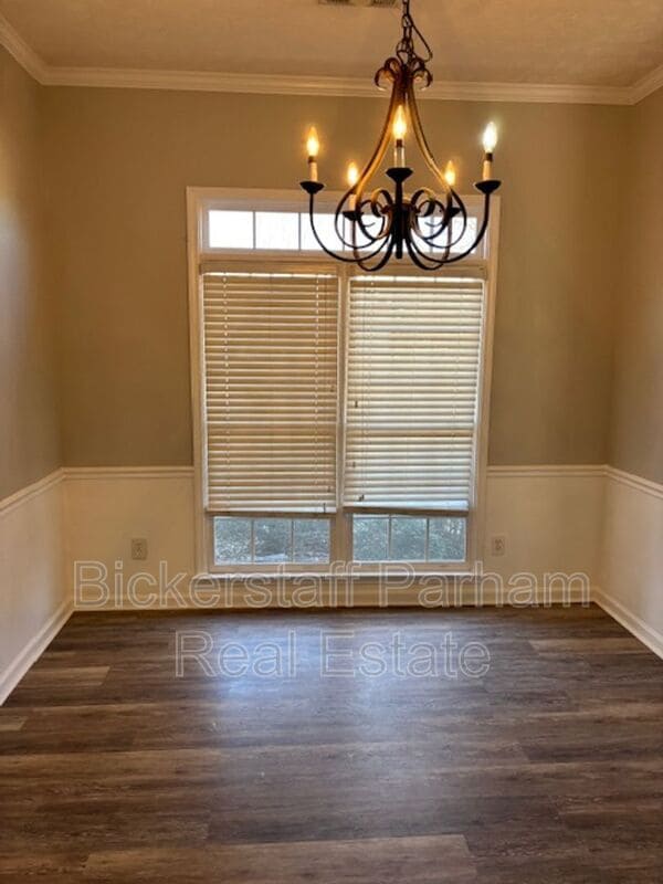 Foto del edificio - 9146 Garrett Lake Dr