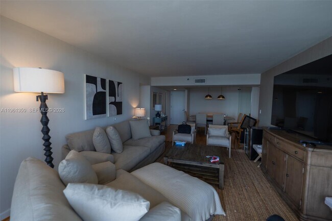 Foto del edificio - 1000 W Island Blvd