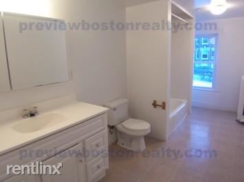 Building Photo - 45 Stearns Rd