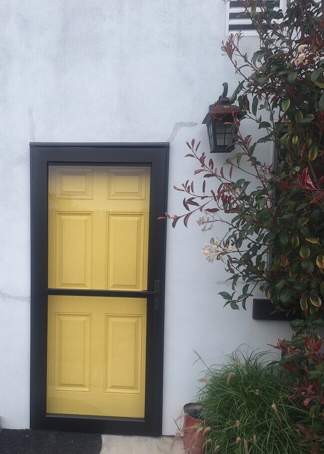 Entrada principal - 550 W 106th St