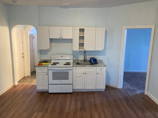 Building Photo - 3054 Barker Ave