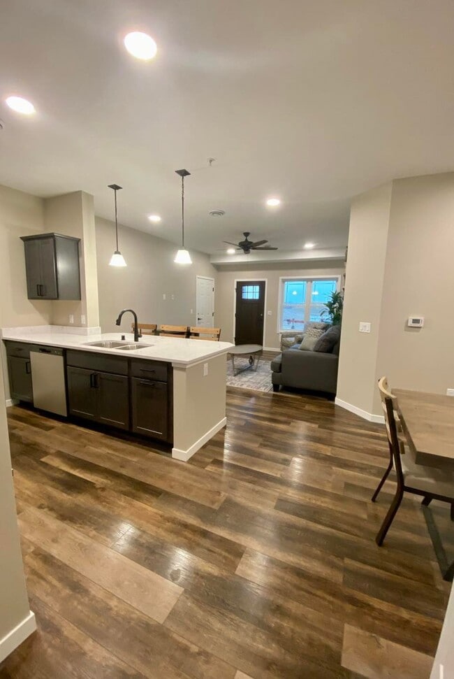 Loras Estates Apartments in Dickeyville, WI