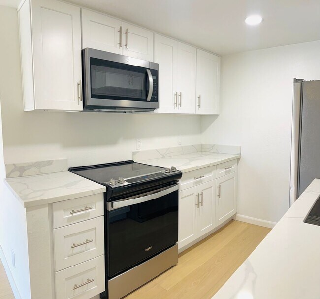 Foto del edificio - Beautiful 2 bedroom Condo