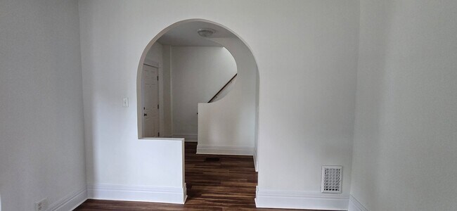 Foto del edificio - 55 Farbridge St
