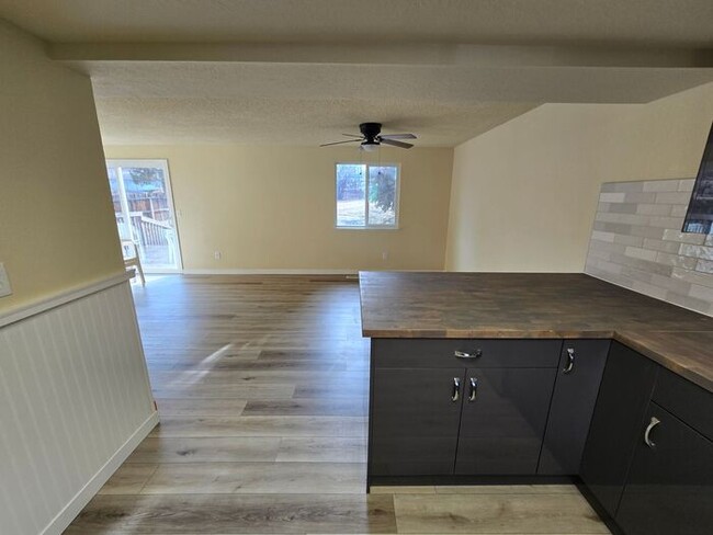 Foto del edificio - Move-In Ready! Updated 3-Bedroom Home in N...