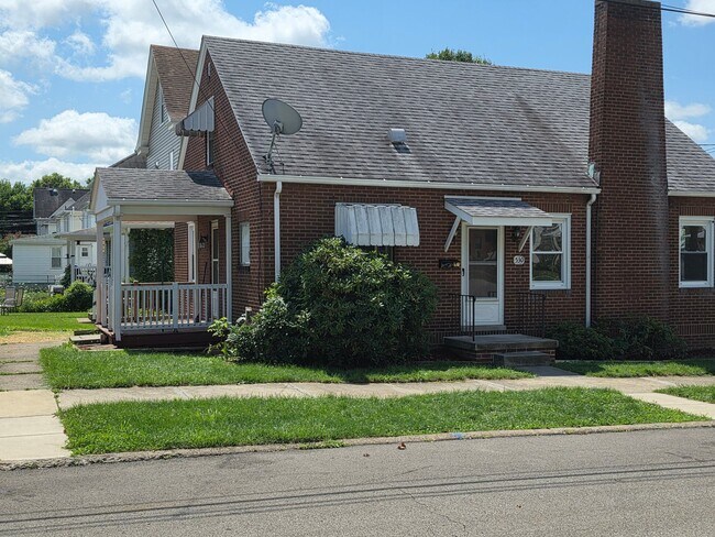 Foto del edificio - 530 Brandon St