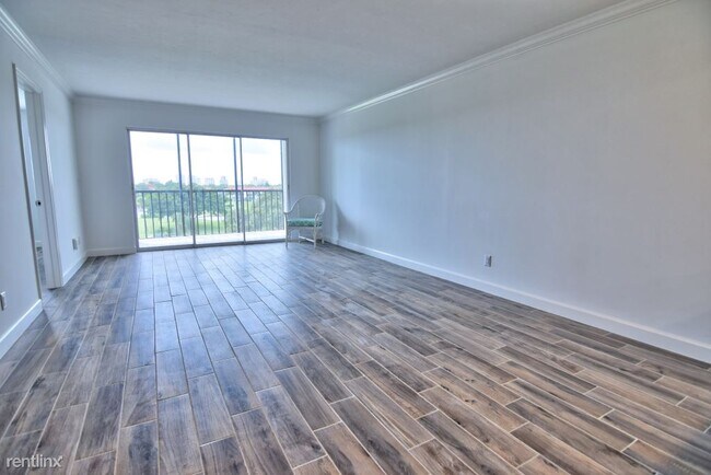 Building Photo - 37 High Point Cir E
