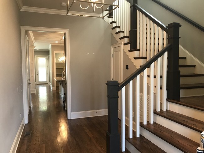 Building Photo - 4108A Lone Oak Rd