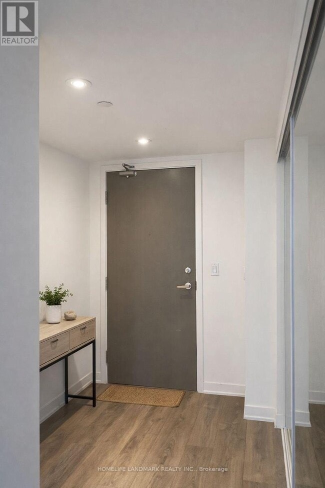 Building Photo - 88 Harbour St