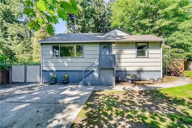 3 BED 1 BATH SINGLE FAMILY FOR RENT - 3 BED 1 BATH SINGLE FAMILY FOR RENT House