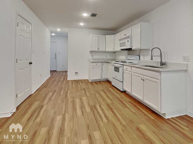 Foto del edificio - 3034 W Salinas St